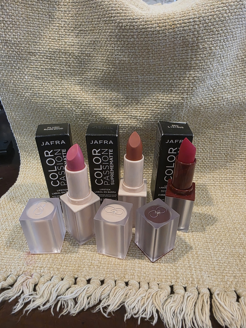 JAFRA Color Passion Lipstick Boundle